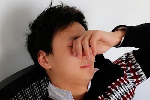 白泡|艾叶泡脚,选嫩叶还是陈叶?错了等于白泡,选对了,问题烟消云散