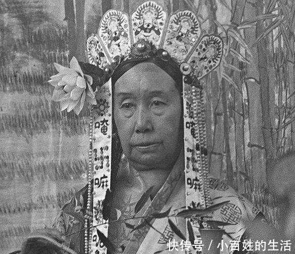 万寿寺|慈禧扮观音的真实照：李莲英扮护法神韦驮，图5可见慈禧清晰容貌