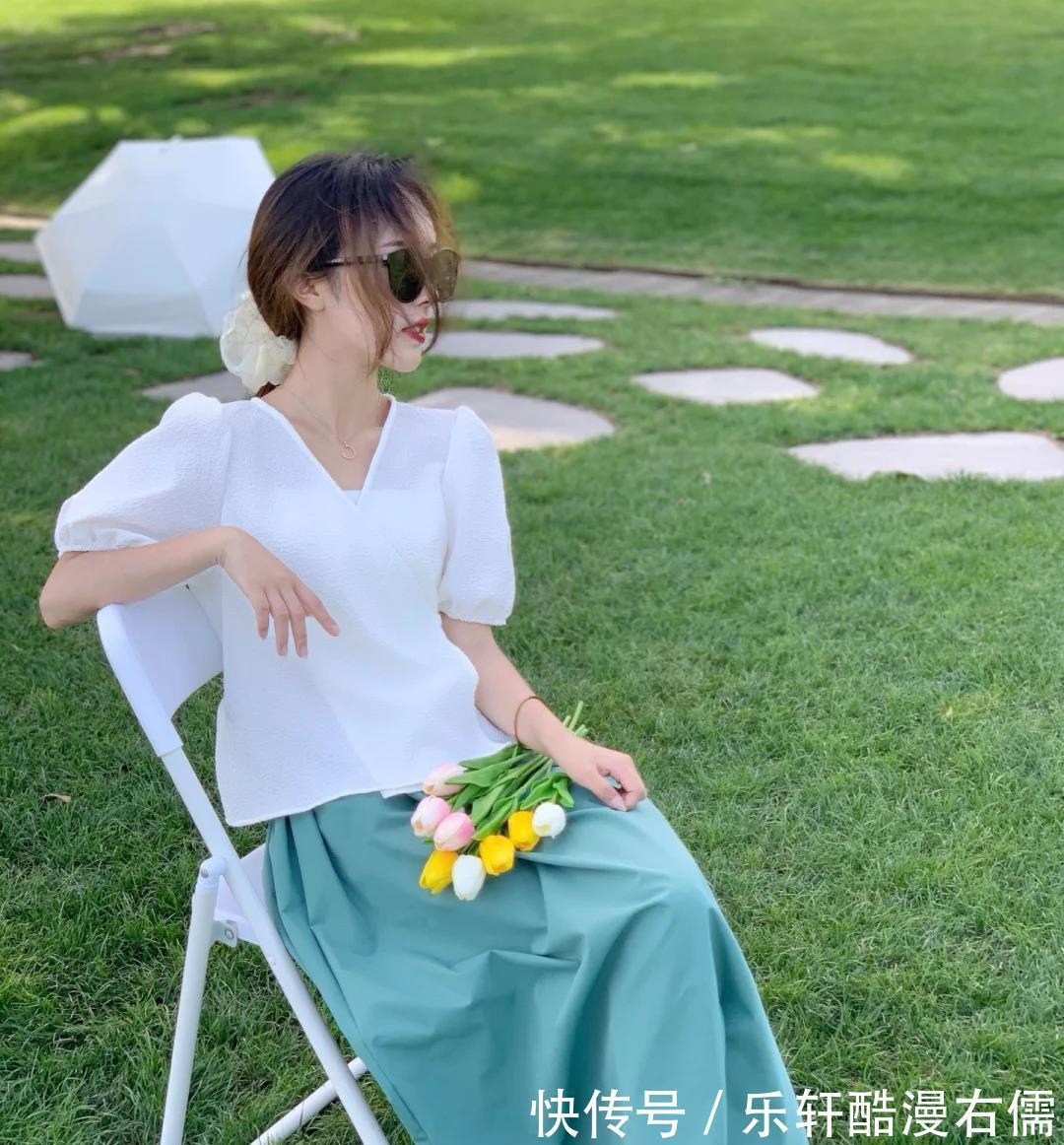 减龄|别再说小个子穿不出气场了,学会这几种穿搭,高级优雅还好看