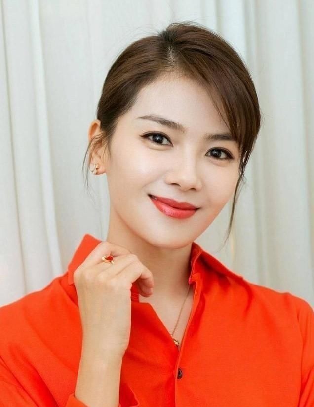 才女#刘涛字如其人一样美,特别是魏碑水平不输专业书法家