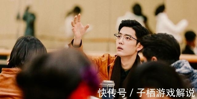 文学作品$肖战遇新挫折!话剧演出公然遭痛批,观众纷纷为他抱不平