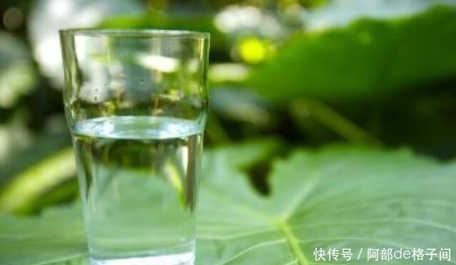 喝水|長壽的人,喝水一般有這5個習慣,尤其第一個,很多人都不記得