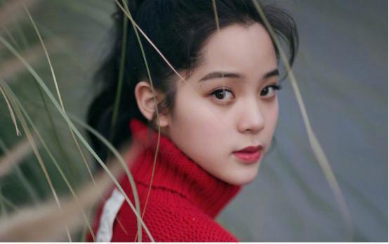 中国文化&有种字体叫欧阳娜娜体,横平竖直没一笔是弯的,连在一起很呆萌