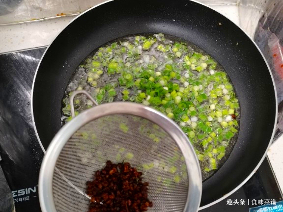 夏季少吃油腻，分享5种纯素包的调法，鲜香美味，学会做给家人吃