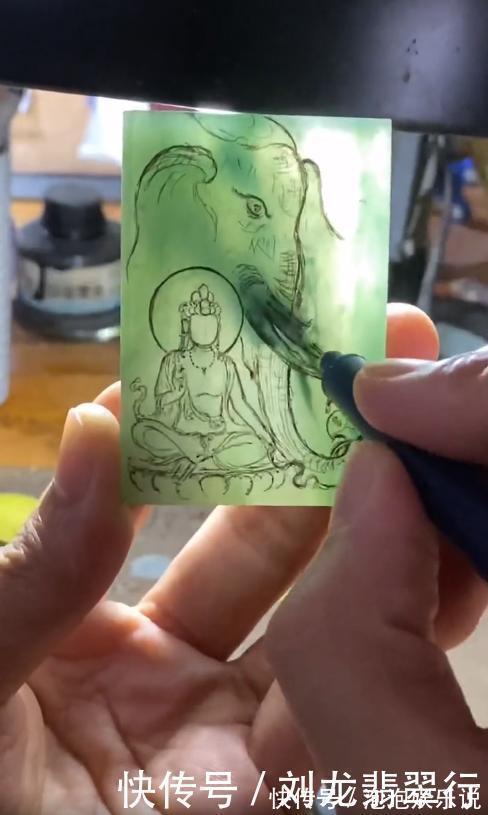 翡翠|翡翠定制版《六牙神象》，这种设计和雕刻手法你会喜欢吗？