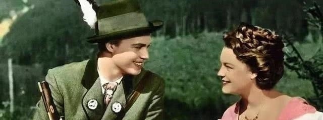 奥地利&茜茜公主:在姐姐的相亲会上得到王子的爱情,丈夫出轨后周游列国