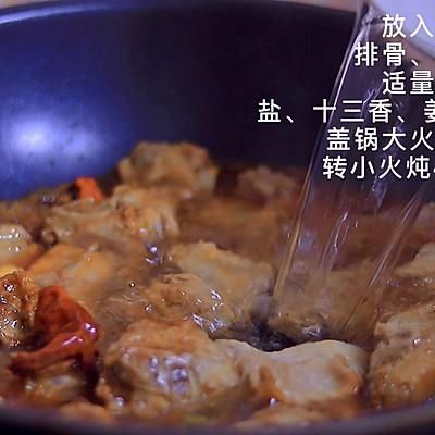 适合全家的东北菜排骨炖豆角,老人小孩都爱吃