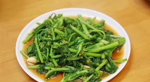 小姑子来家做客，婆婆亲自下厨，网友：菜是好菜，就是有点偏心