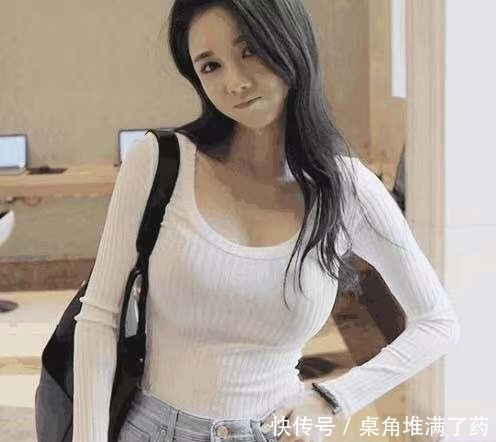 身材|街拍:性感身材经典的小姐姐,凹凸曼妙,俊美迷人看着年轻!