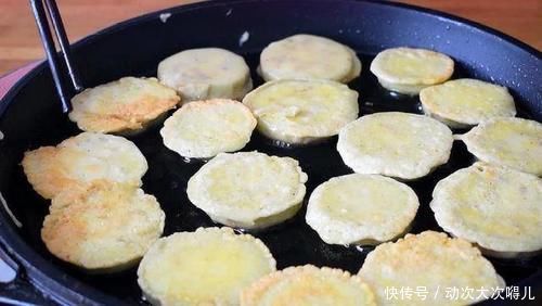 茄子最近火了,不炒不凉拌,简单一做比吃肉香,上桌就抢光