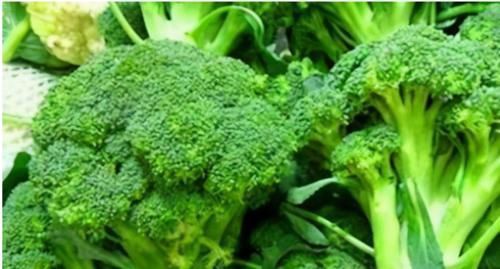 萝卜素|女性害怕老太快,秋老虎来了多吃3种食物,补充营养,滋润肌肤!