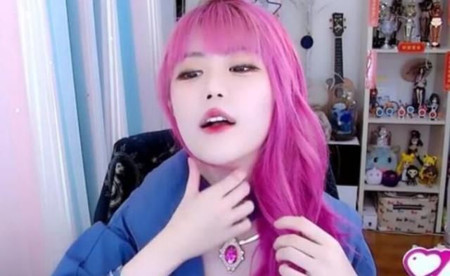 周姐|周淑怡COS远坂凛不被粉丝买账,场面一度太尴尬,简直辣眼睛