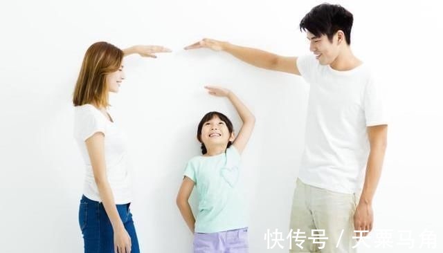 行为|青春期阶段,有四种行为影响身高发育,“大长腿”可能要和你拜拜