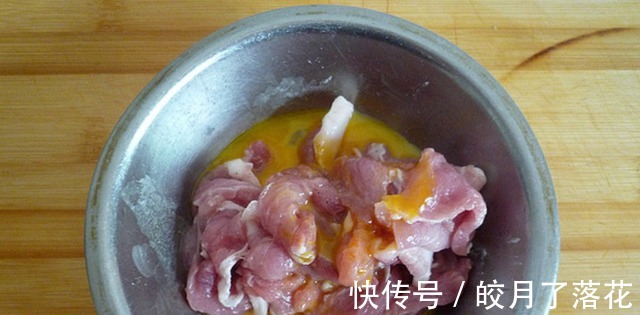小葱|菠萝酥肉的做法,好吃不腻,小朋友们都爱吃!