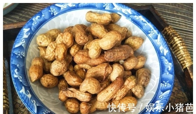 外行|水煮花生时,直接放锅煮是外行,多加1步,花生软糯味道香