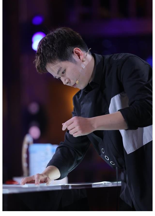 《点赞!达人秀》给心怀热爱的你,短视频达人能否救活老牌综艺?