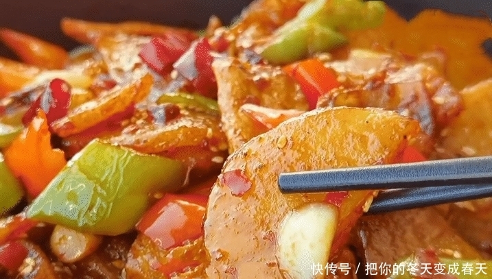 春天,少吃鸡鸭鱼肉多吃它,简单一做,香味浓郁,好吃又下饭