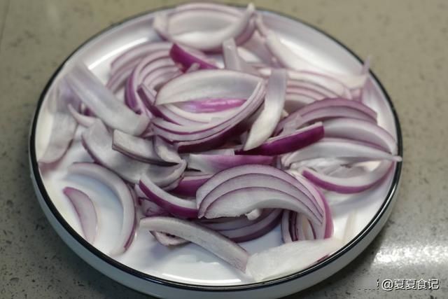 春天要多吃这菜，富含天然杀菌剂，和鸡蛋一起炒，下饭又解馋