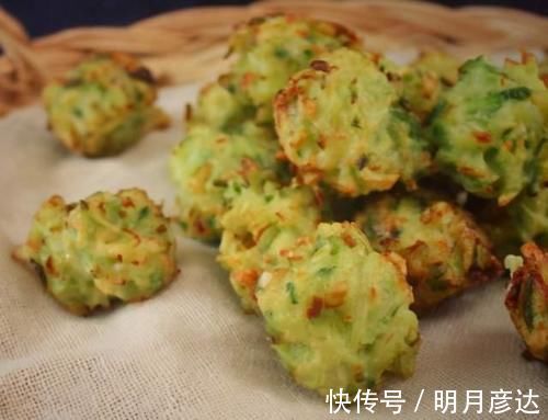 炸萝卜丸子，记住“1腌2拌3炸”技巧，不加一滴水，丸子放凉也脆