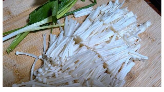 豆腐|一个“天天见”一个“明天见”，这两食材是一对，简单溜一盘真香