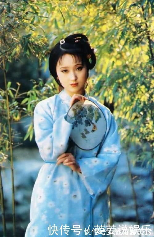 宝钗@红楼梦林黛玉是林姑娘,为何薛宝钗不是薛姑娘而是宝姑娘暗示其前世今生