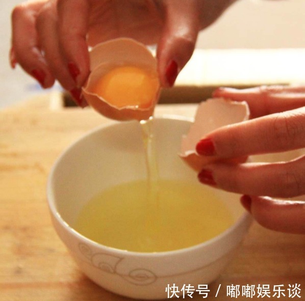 鸡蛋别再煮着吃了，教你一个新吃法，多给孩子吃长得高身体壮
