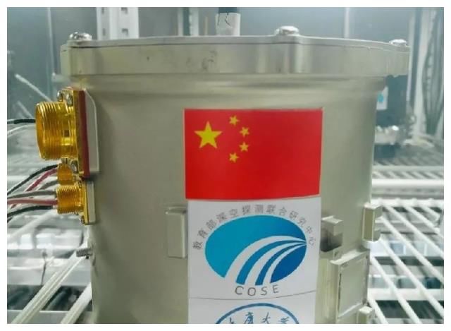 月球上冒出的绿芽已被冻死,月夜出现了极度寒冷,这是真的吗