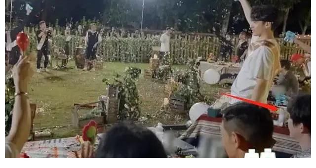 五登央视春晚的钢琴王子被抓了