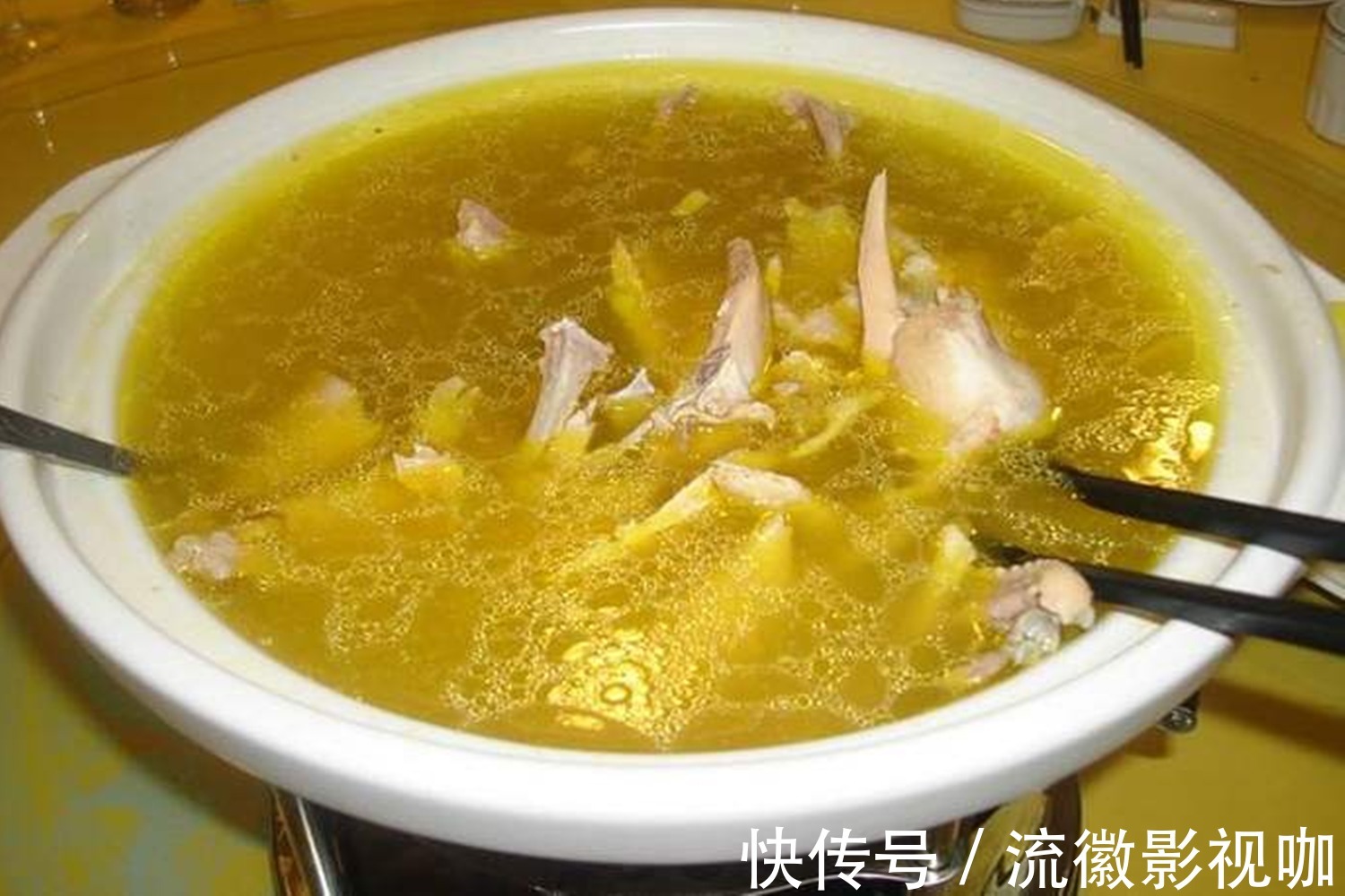 宝宝|新生儿只吃了3天母乳就去了医院,医生检查后发现,是妈妈惹的祸