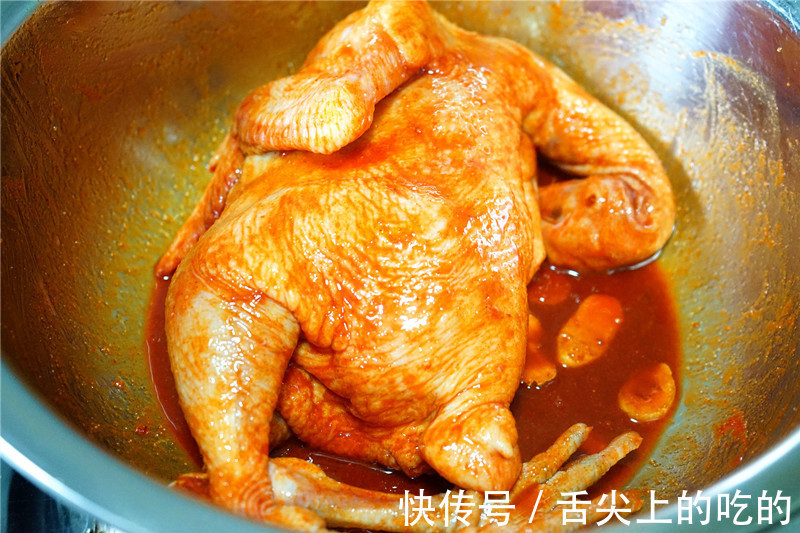 三黄鸡|电饭煲蒸鸡，顺滑可口，醇香脱骨，比烤鸡更香，上桌就被抢光