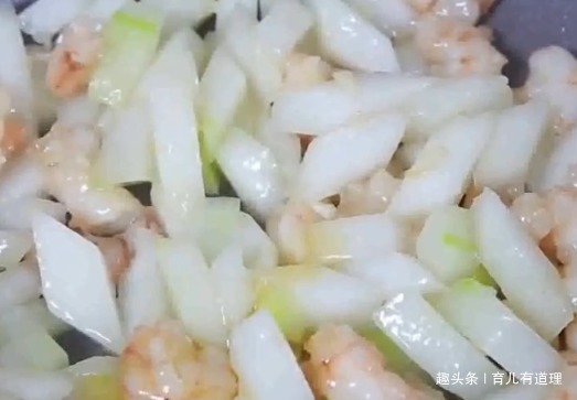 虾仁炸制|营养美味,做法简单,看到就流口水,孩子多吃提高免疫力