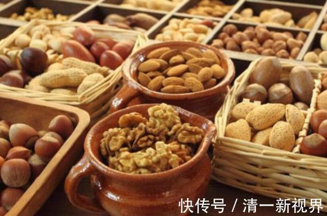 奶奶|奶奶喂了一碗粥,8个宝宝再也没醒过来,这些3样东西别放进辅食里