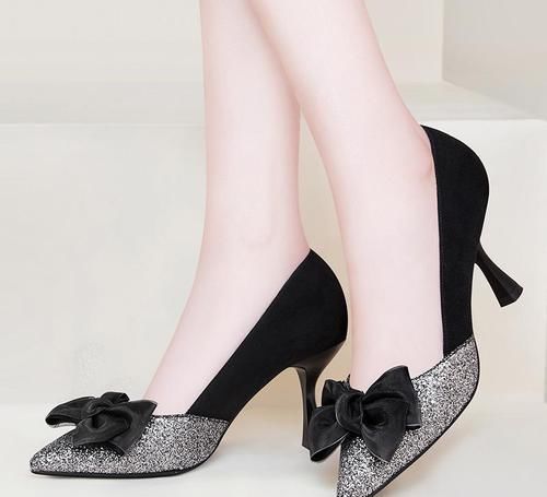 高跟鞋尽管不经常穿，但女人一定要有