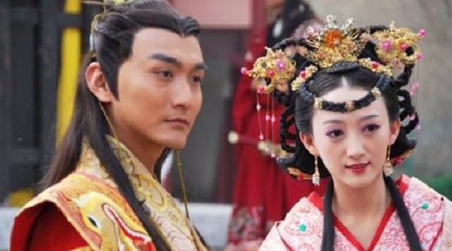 咸宁公主@公主墓出现,考古队挖了多年到大门,专家赶快封住!