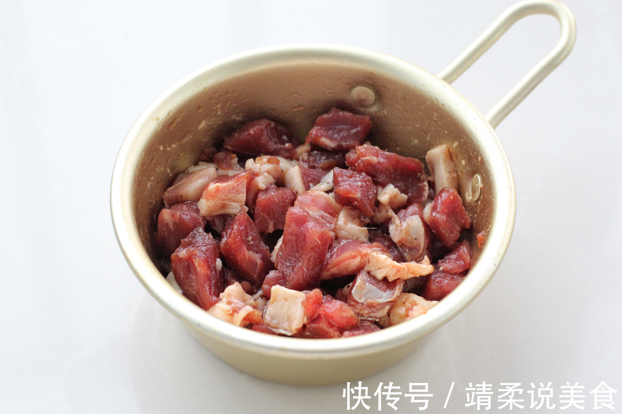 自制美味诱人的大披萨，瀑布拉丝老过瘾了，比必胜客里的还好吃！