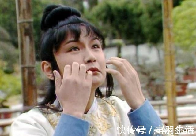 宝玉&曹雪芹早已埋下伏笔,黛玉三个丫鬟名字,便是关于黛玉死亡的暗示