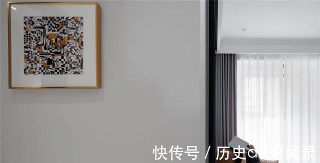 卧室|105㎡的单身公寓,巧用玻璃移门,打造时尚又高级的开放式空间!