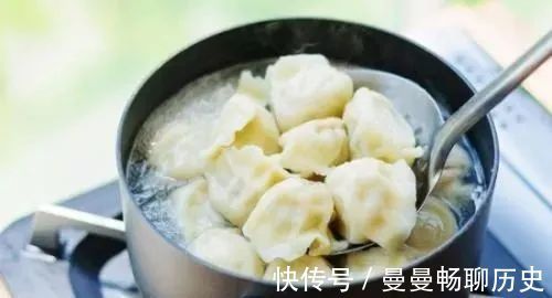 调饺子馅,一定要放入这3样东西,鲜香多汁没腥味!