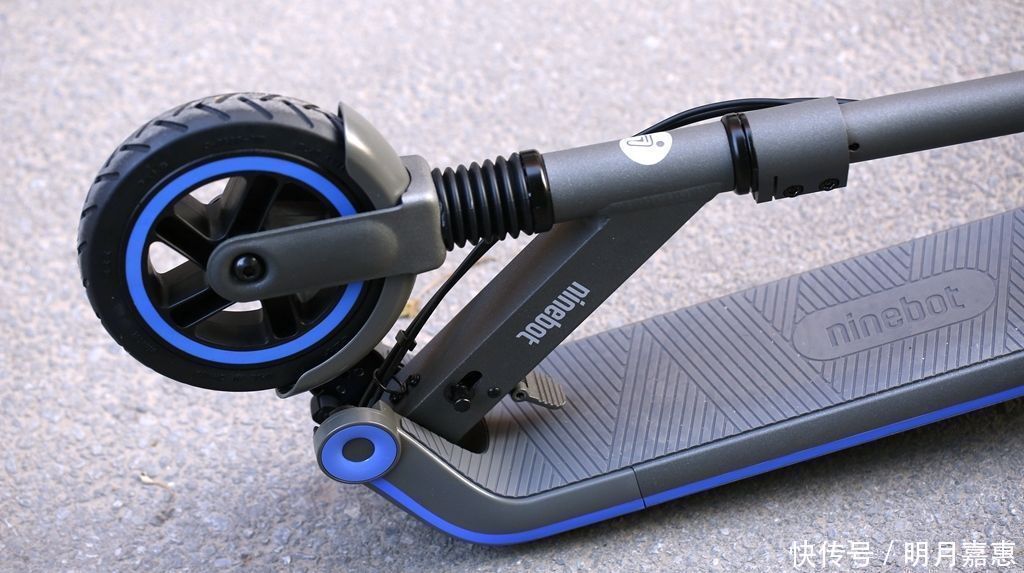 车把|女儿的暑假礼物,性能和安全都在线九号儿童电动滑板车E10体验