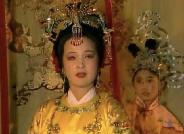 邢夫人|元春省亲的背后真相，贾蓉吐槽最真实，元春害了整个家族