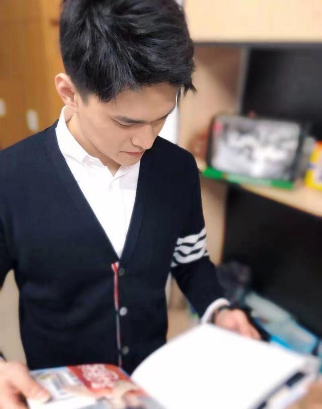 李铁|媒体人张路平:李铁和孙杨都是巨婴,本质上都折在同一个坑里