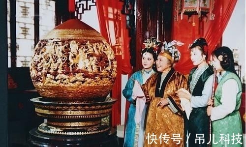 贾母&贾母和王夫人合谋安排宝玉相亲，可女方既不是林黛玉也不是薛宝钗