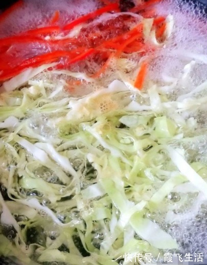 包菜|天热多吃这菜,五毛钱一斤,不炒不腌,简单拌一拌,爽脆又开胃!