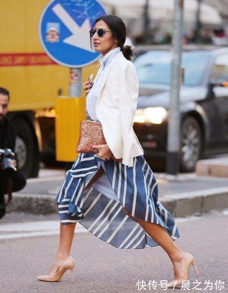 搭配 高跟鞋衬托出修长细腿,掌握好搭配“黄金比”