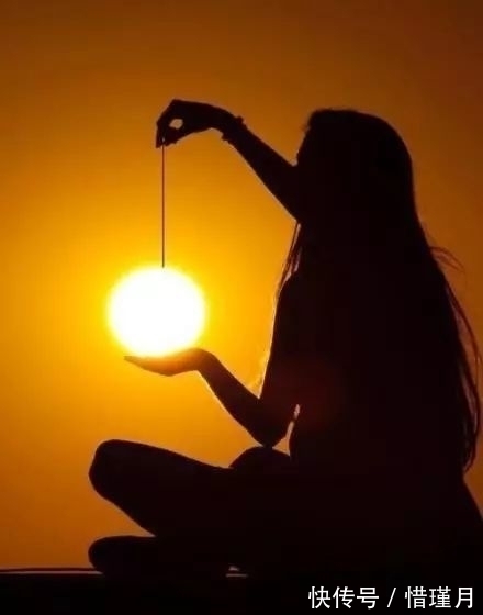 尴尬|婆婆不敲门,看见了极其尴尬的一幕,怎么办?