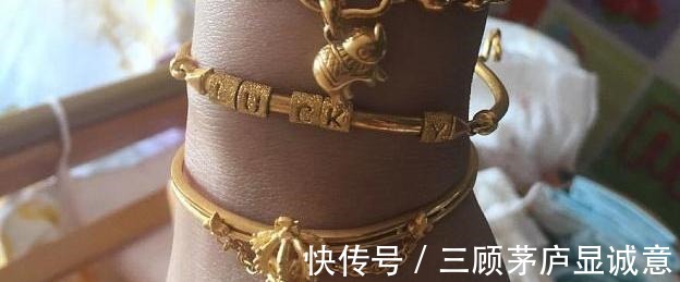 阿东 黄金手镯买光面的好还是磨砂面的好内行人道出了实情!
