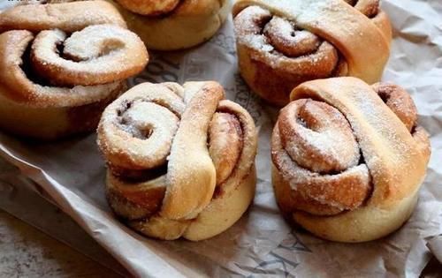 焙烤|就直接扔到垃圾箱了，大大小小有10个面包，够吃一周，你看值不