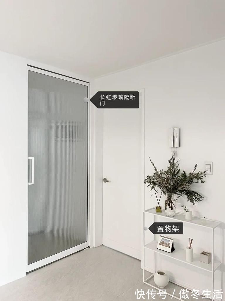 客厅|她独居住57㎡,打通阳台,去电视墙化,干净极简越住越像新房