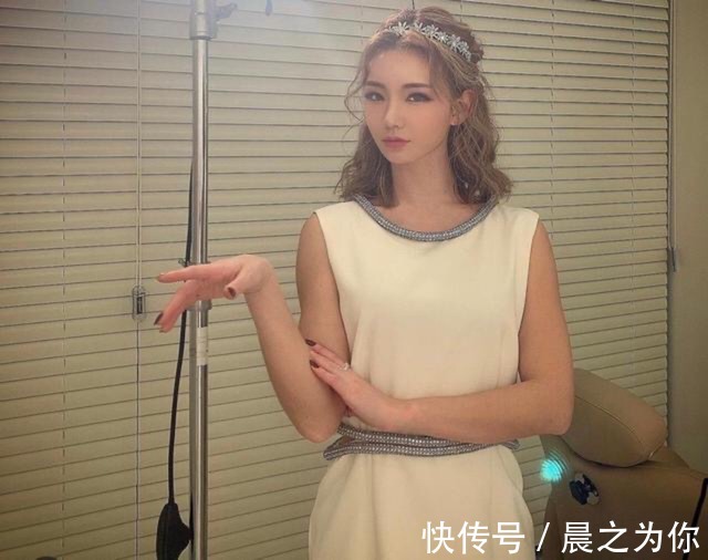 小姐姐|韩国健身女教练,马甲线蚂蚁腰羡煞旁人,欧美式身材让人移不开眼