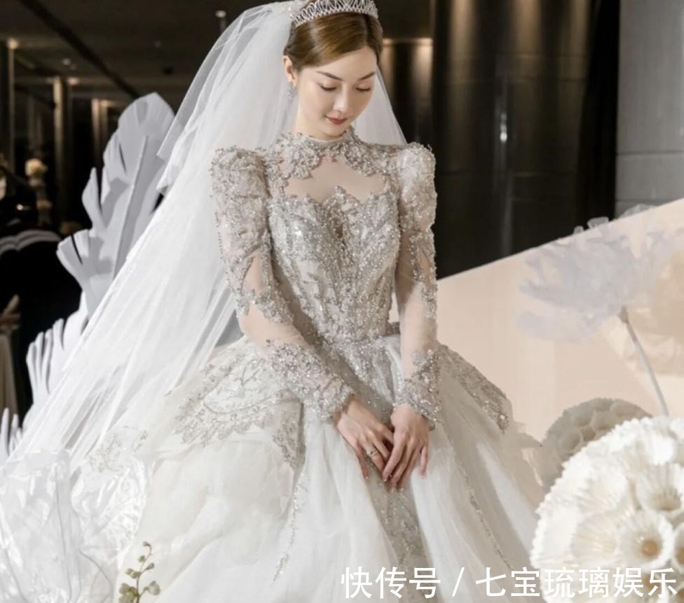 谢杏芳|世界冠军王睁茗大婚!老婆颜值不输当红女星,林丹等大咖到场祝福